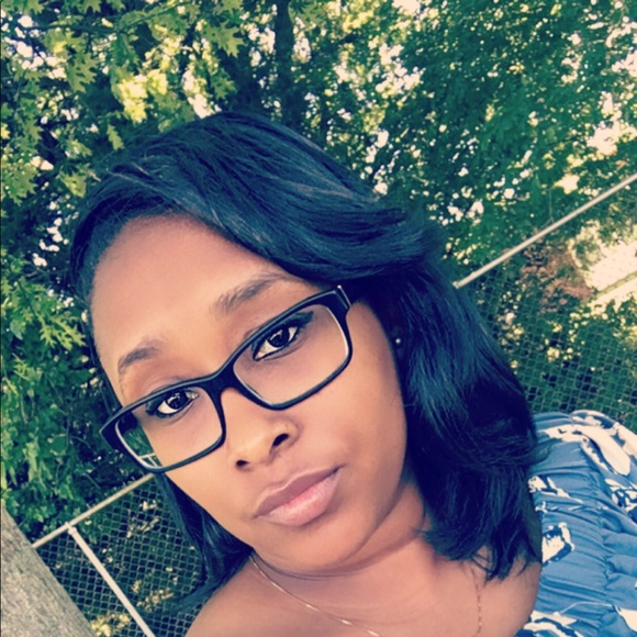 Meet your Posher, Arlisa - Picture 1 of 1